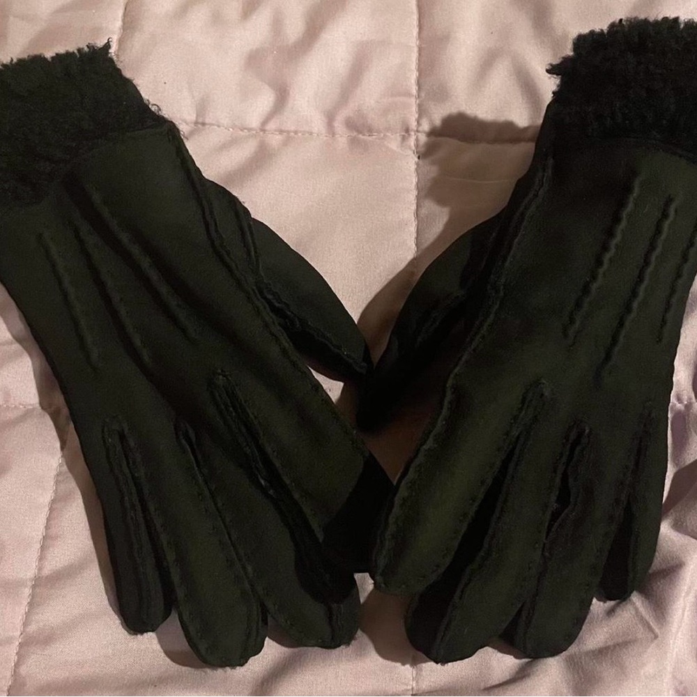 UGG Women's Black Gloves with Shearling Trim